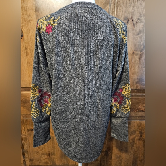 Tru Luxe Jeans Sweater - Picture 3 of 4